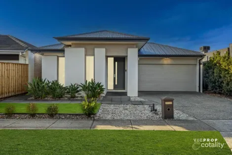 16 Lindholme Way, Williams Landing, VIC 3027