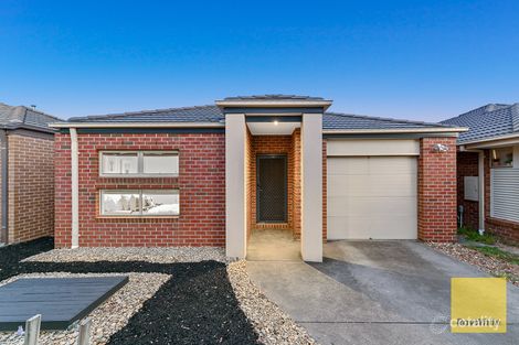 37 Kindred Ave, Cranbourne North, VIC 3977