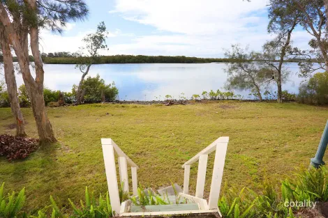 Property photo of 25 The Estuary Coombabah QLD 4216