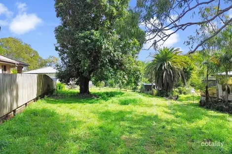 63 High Central Rd, Macleay Island, QLD 4184