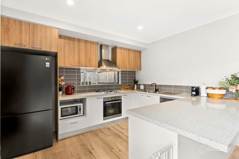 Property photo of 192 Wheelers Park Drive Cranbourne North VIC 3977