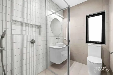 Property photo of 46 Lambourn Road Watsonia VIC 3087