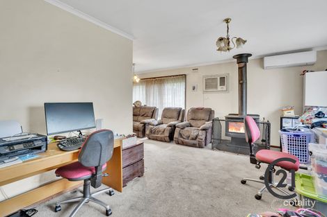 Property photo of 16 Ruffy Drive Cranbourne VIC 3977