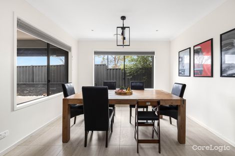 Property photo of 6 Featherpark Way Craigieburn VIC 3064