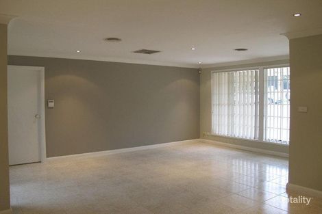 Property photo of 8 Upfield Street Edensor Park NSW 2176