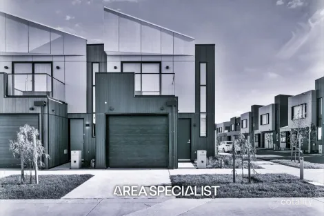 Property photo of 39 Rosevae Crescent Keysborough VIC 3173