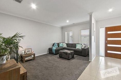 Property photo of 81 Thunderbolt Drive Cranbourne East VIC 3977