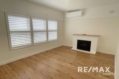 Property photo of 3 Bluett Crescent Turvey Park NSW 2650