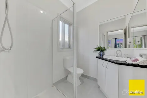 Property photo of 12 Kelebek Road Tarneit VIC 3029