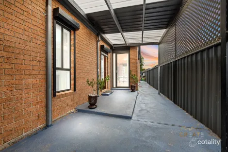 Property photo of 52 Windsor Boulevard Derrimut VIC 3026