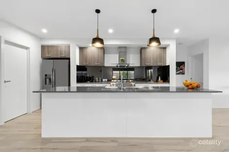 Property photo of 13 Cabane Circuit Mount Duneed VIC 3217