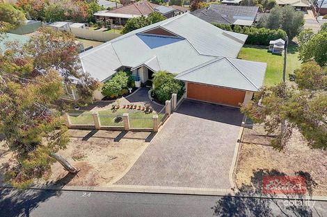 Property photo of 24 Sydney Hall Way Narrogin WA 6312