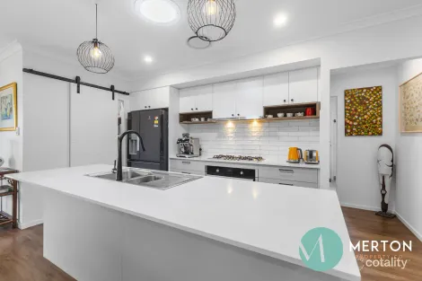 Property photo of 12 Knightsbridge Drive Southside QLD 4570