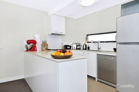 Property photo of 2/42 Everett Street Brunswick West VIC 3055