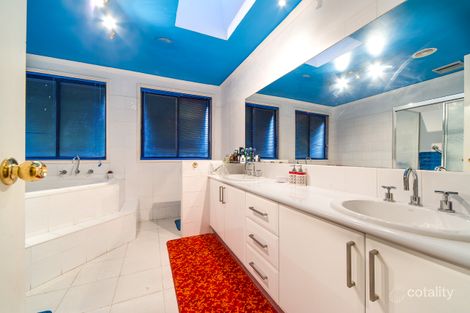 Property photo of 16 Millswyn Avenue Hampton Park VIC 3976