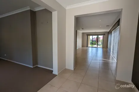 Property photo of 28 Victoria Cross Parade Wodonga VIC 3690