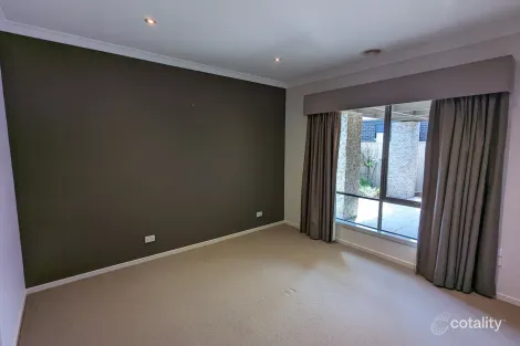 Property photo of 28 Victoria Cross Parade Wodonga VIC 3690