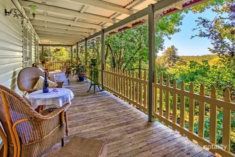 33 Station Rd E, Fountaindale, NSW 2258