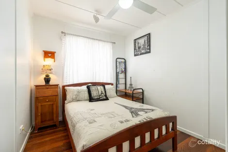 Property photo of 9 Gynther Avenue Brighton QLD 4017