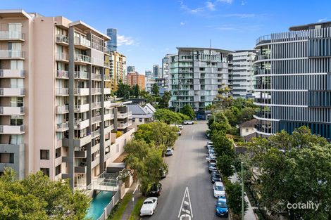 Property photo of 615/188 Shafston Avenue Kangaroo Point QLD 4169