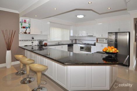 Property photo of 9 Keiwa Place Taylors Hill VIC 3037