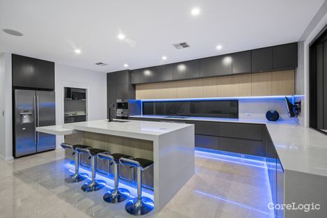 Property photo of 24 Calmwater Crescent Helensvale QLD 4212