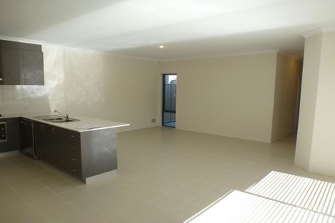 Property photo of 7/29 Larwood Crescent High Wycombe WA 6057