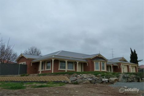 4 Henry St, Auburn, SA 5451