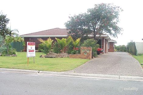 Property photo of 2/14 Edinburgh Court Pottsville NSW 2489