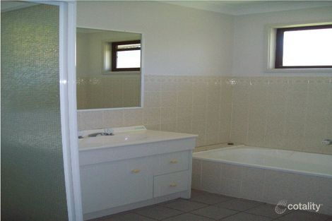 Property photo of 5 Noon-Muckle Street Macleay Island QLD 4184