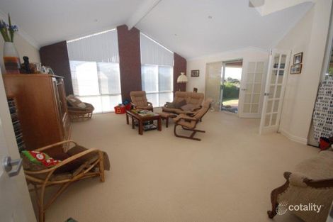 Property photo of 24 Sydney Hall Way Narrogin WA 6312