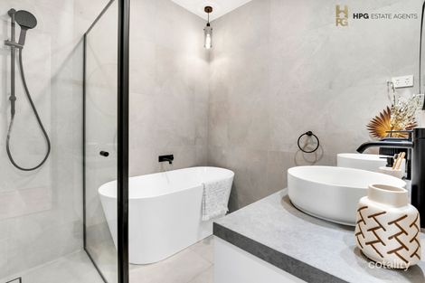 Property photo of 49 Burnleigh Drive Gladstone Park VIC 3043
