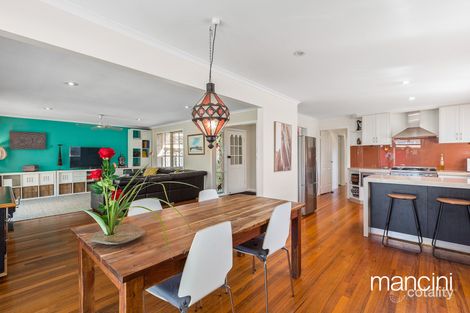 Property photo of 2 Stephenson Court Altona Meadows VIC 3028