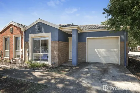 12/17 Crestmont Dr, Melton South, VIC 3338
