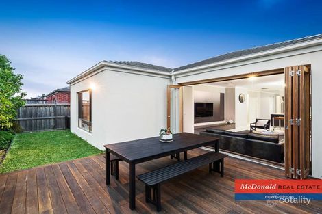 Property photo of 102 Clarendon Drive Keysborough VIC 3173
