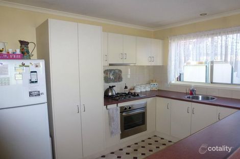 Property photo of 13 Elvey Drive Kangaroo Flat VIC 3555