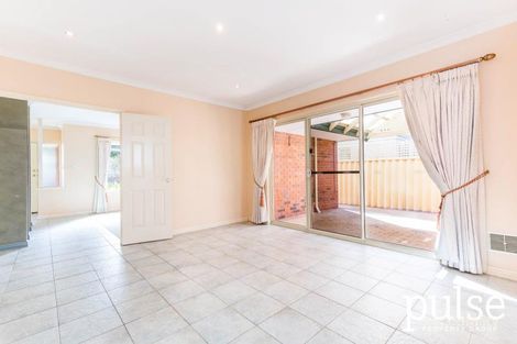 Property photo of 2/28 Bombard Street Ardross WA 6153