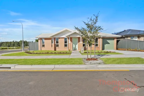 22 BOLAND RD, LOCHINVAR, NSW 2321