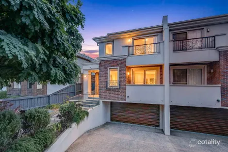 25 Pine Way, Doncaster East, VIC 3109