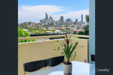 Property photo of 4/25 Whytecliffe Street Albion QLD 4010