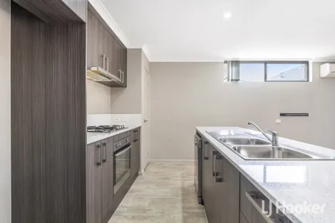 Property photo of 23 Encourage Loop Dudley Park WA 6210