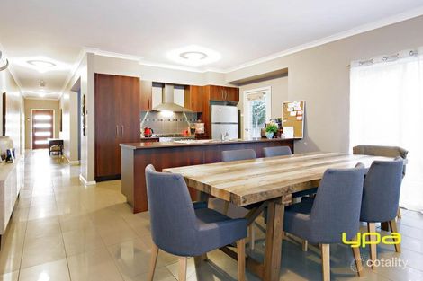 Property photo of 22 Glen Drouitt Drive Caroline Springs VIC 3023