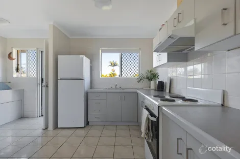 Property photo of 4/2 Coral Drive Blacks Beach QLD 4740