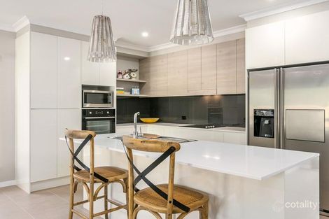 Property photo of 64 Edge Court Manoora QLD 4870