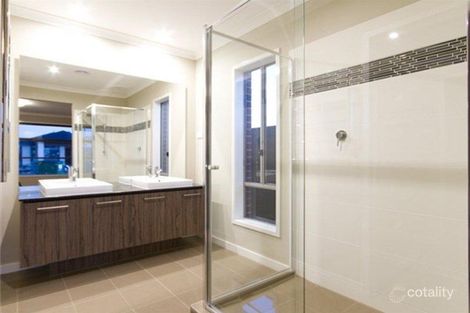 Property photo of 48 Taworri Crescent Werribee VIC 3030