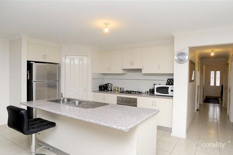 Property photo of 2/30 Trumper Crescent Leopold VIC 3224