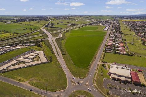 Property photo of 4 Phalaris Park Drive Lovely Banks VIC 3213