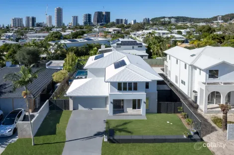 9 Skua St, Burleigh Waters, QLD 4220