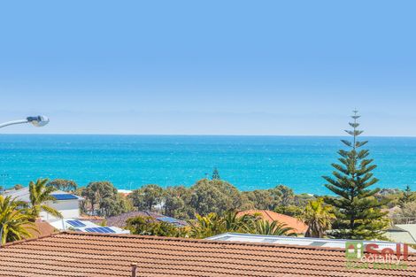 Property photo of 8 Foam Place Ocean Reef WA 6027