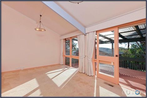 Property photo of 9 Lenehan Street Giralang ACT 2617